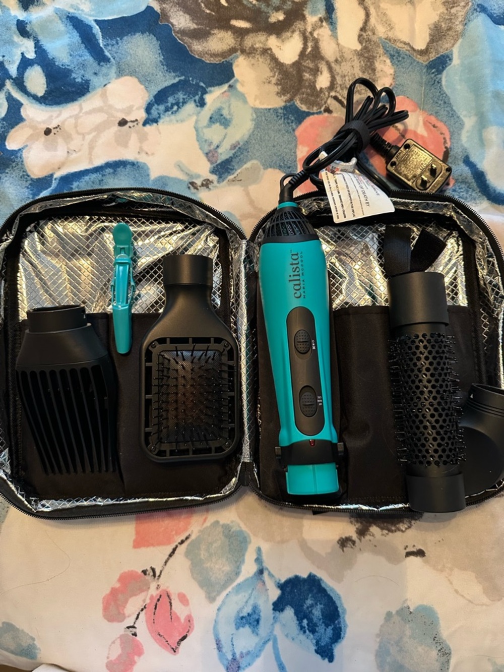 Calista Style Dryer Custom Air Brush with 4 attachments and clip